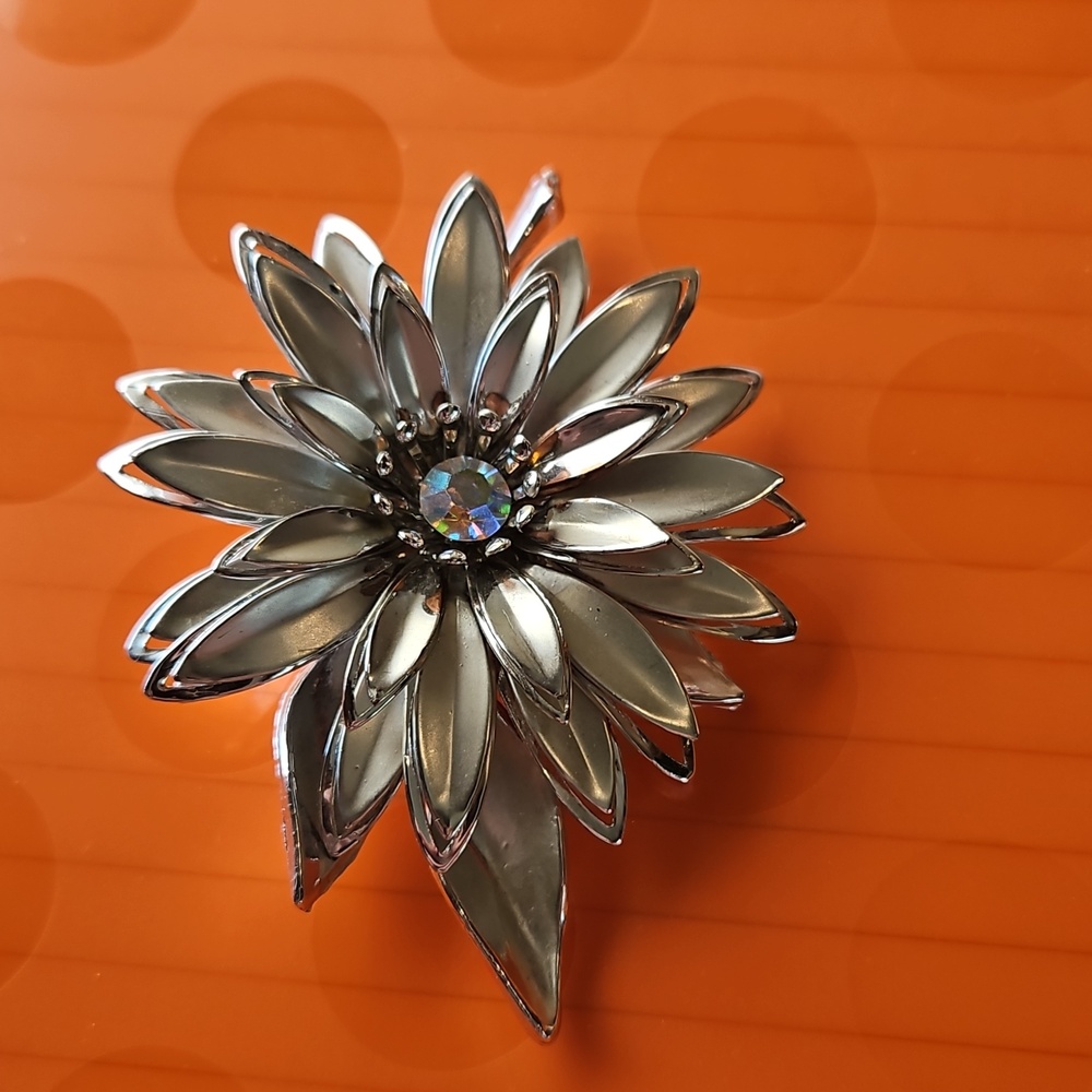 Silver Floral Statement Brooch with Rhinestone Center